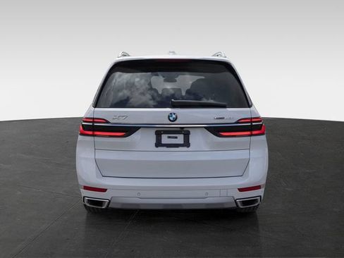 Used 2026 BMW X7 xDrive40i AWD/4WD image 8