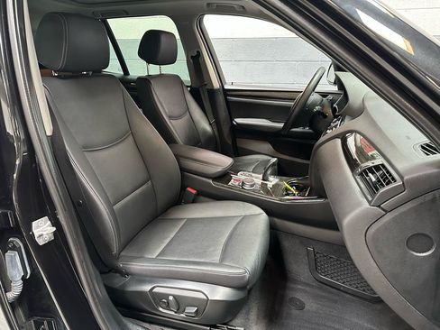 Used 2017 BMW X3 xDrive28i AWD/4WD image 9
