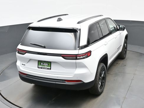 New 2026 Jeep Grand Cherokee Altitude image 22
