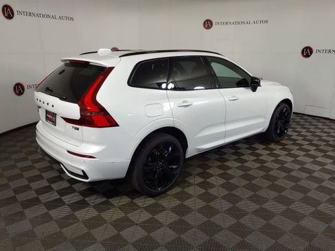 New 2026 Volvo XC60 T8 Ultra w/ Climate Package AWD/4WD image 5