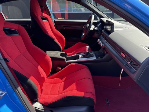 Used 2023 Honda Civic Type R image 2