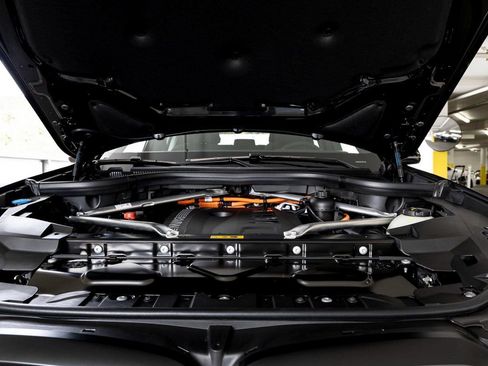 New 2026 BMW X5 xDrive50e image 32