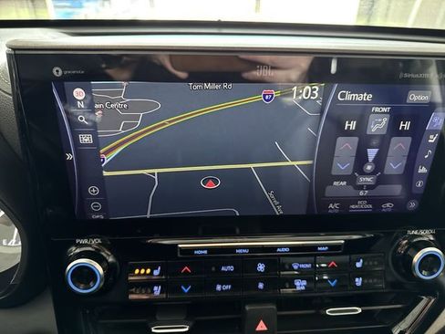 Used 2020 Toyota Highlander Limited image 14