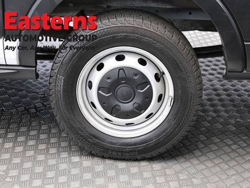Used 2019 Ford Transit 250 130 Low Roof RWD image 8
