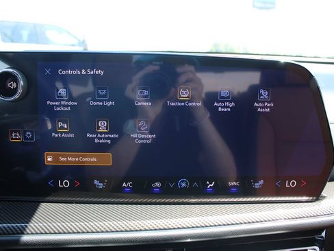 New 2027 Chevrolet Traverse Z71 w/ Enhanced Driving Package AWD/4WD image 54