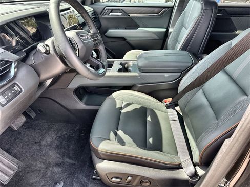 New 2026 GMC Acadia AT4 w/ Luxury Package image 24