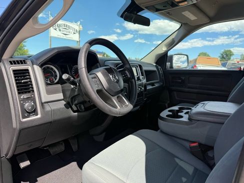 Used 2017 RAM 1500 Express w/ Black Ram 1500 Express Group AWD/4WD image 17