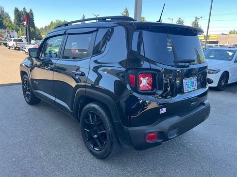 Used 2019 Jeep Renegade Altitude w/ Quick Order Package 2XM FWD image 5