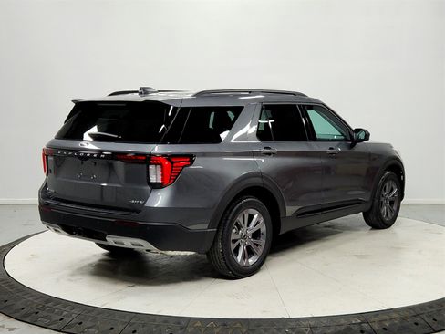 New 2026 Ford Explorer Active image 7