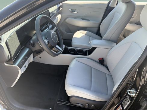 Used 2024 Hyundai Kona Limited FWD image 13