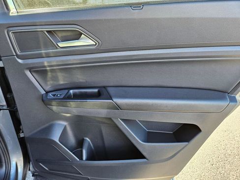 Used 2018 Volkswagen Atlas SE image 15