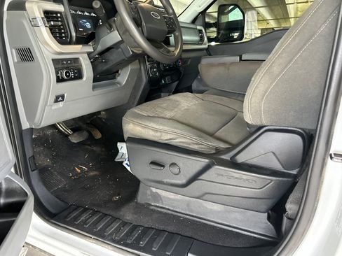Used 2023 Ford F250 XLT w/ FX4 Off-Road Package AWD/4WD image 14