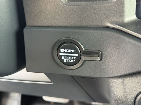 Used 2025 Ford Bronco Badlands AWD/4WD image 31