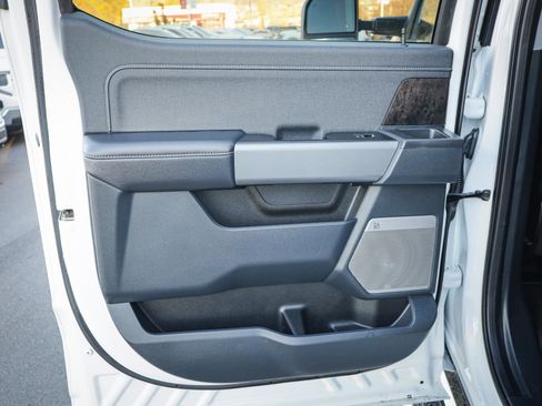 Used 2025 Ford F350 Lariat image 33