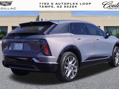 New 2026 Cadillac Optiq Luxury 1 image 3