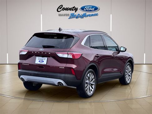 Used 2021 Ford Escape Titanium image 24