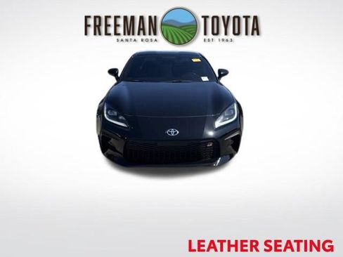 Used 2024 Toyota GR86 Premium RWD image 3