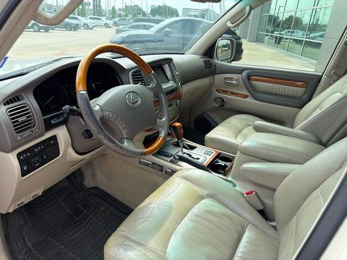Used 2006 Lexus LX 470 4WD image 2