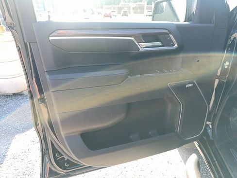 Used 2022 Chevrolet Silverado 1500 RST w/ Redline Edition AWD/4WD image 11