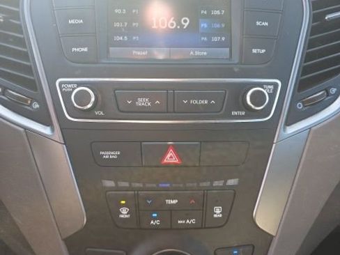 Used 2018 Hyundai Santa Fe Sport image 5