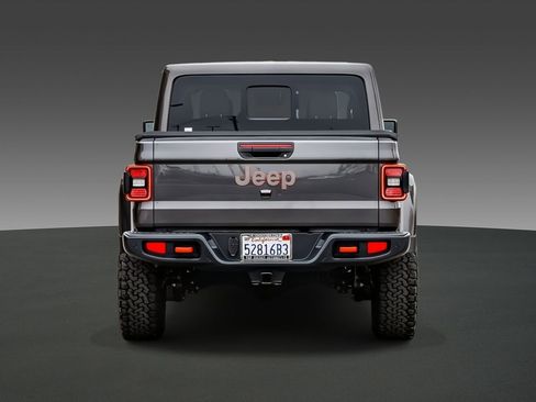 Used 2020 Jeep Gladiator Mojave image 3