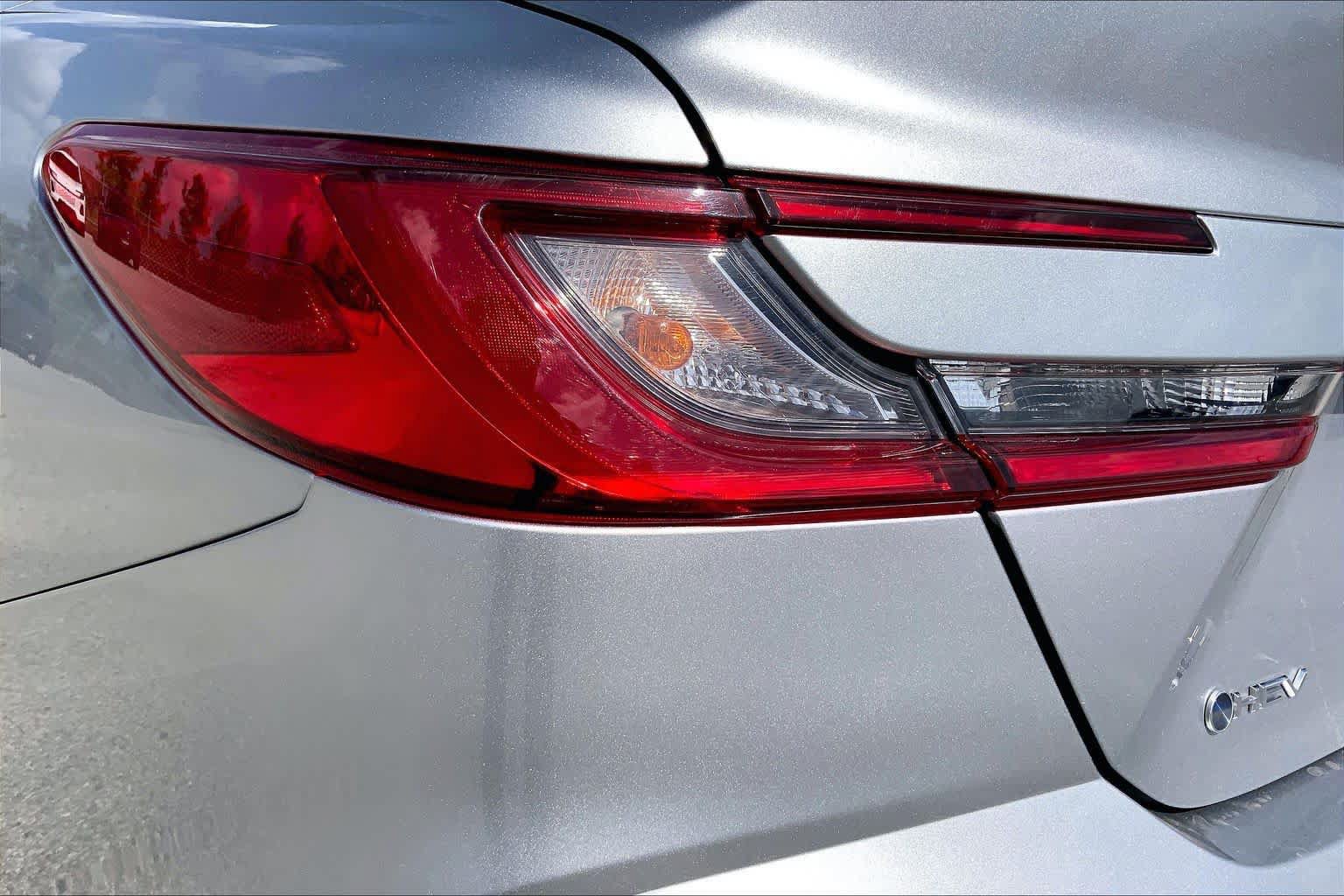 Used 2025 Toyota Camry LE FWD image 28