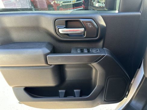 Used 2024 Chevrolet Silverado 2500 Custom image 29