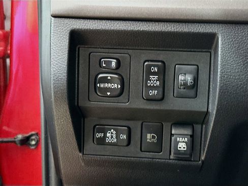 Used 2020 Toyota Tundra SR5 w/ TRD Off-Road Plus Package AWD/4WD image 12
