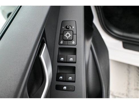 New 2026 Kia Niro LX FWD image 15