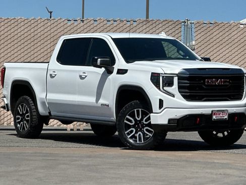 Certified 2023 GMC Sierra 1500 AT4 w/ AT4 Premium Package AWD/4WD image 2