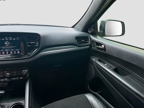 Used 2022 Dodge Durango GT image 21
