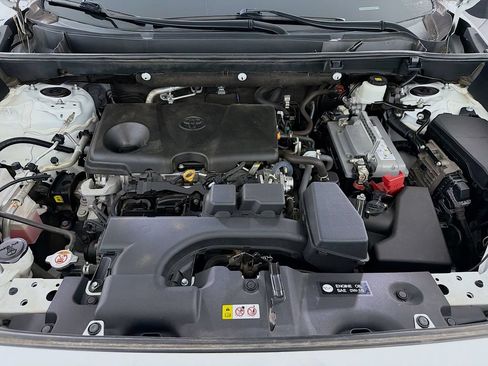 Used 2022 Toyota RAV4 XLE AWD/4WD image 28
