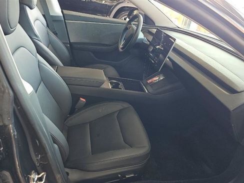 Used 2024 Tesla Model 3 Standard Range RWD image 6