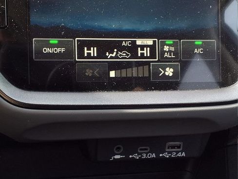 Used 2024 Subaru Crosstrek 2.5i Limited image 17