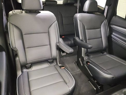 New 2026 Buick Enclave Preferred FWD image 10