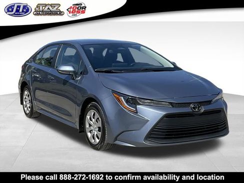 Used 2025 Toyota Corolla LE FWD image 1