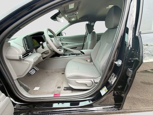 New 2026 Hyundai Elantra Sport FWD image 21