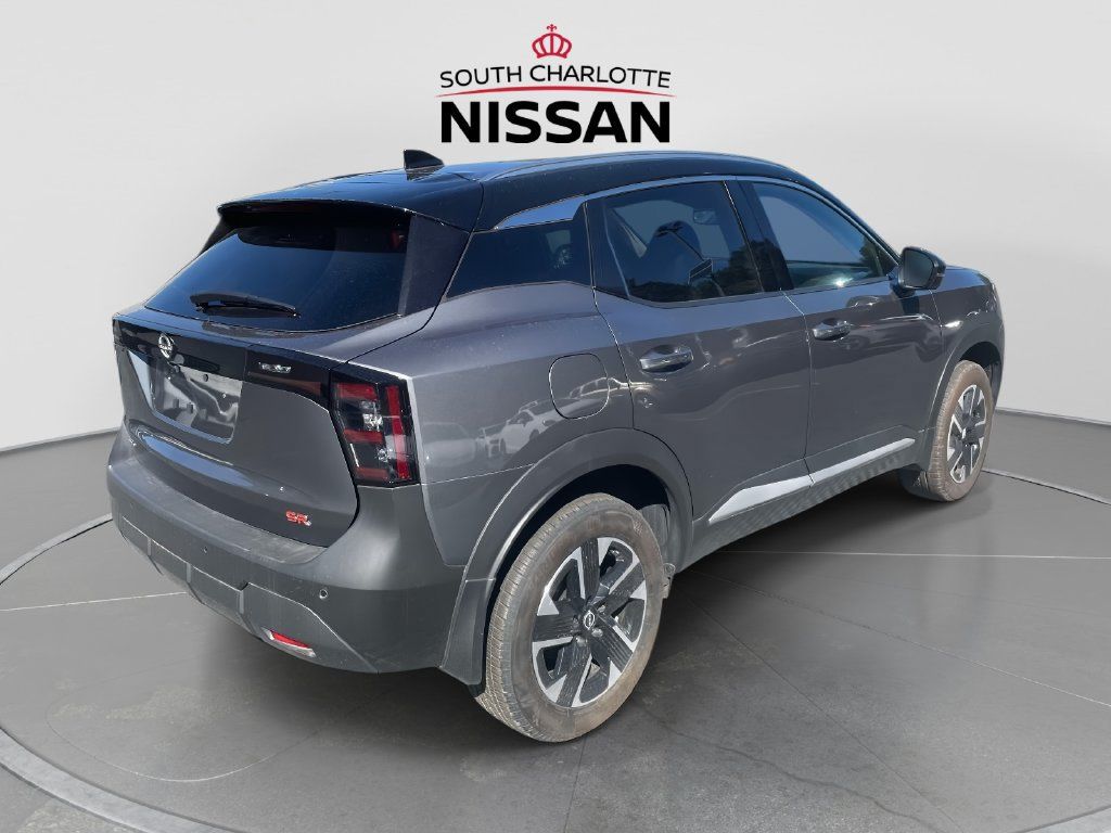 Used 2025 Nissan Kicks SR FWD image 6