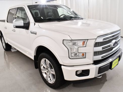 Used 2016 Ford F150 Platinum w/ Equipment Group 701A Luxury AWD/4WD image 5