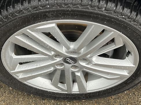 Used 2018 Audi Q5 2.0T Premium Plus w/ Premium Plus Package image 14