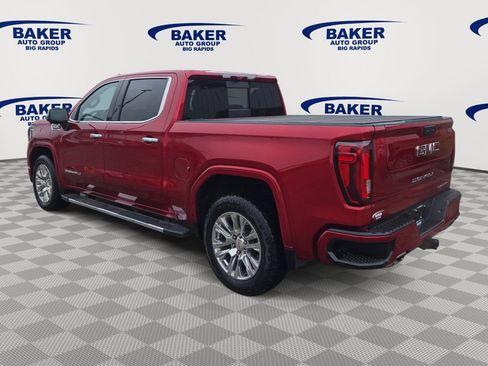 Used 2023 GMC Sierra 1500 Denali w/ Technology Package AWD/4WD image 4