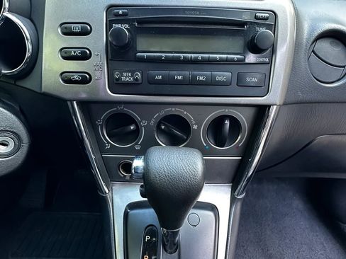 Used 2005 Toyota Matrix FWD image 24