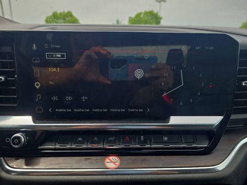 Used 2025 GMC Sierra 1500 SLT RWD image 18