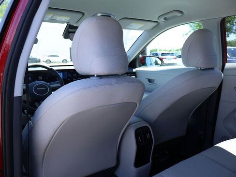 Used 2025 Hyundai Kona SEL image 12