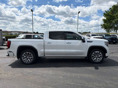 Used 2024 GMC Sierra 1500 Denali AWD/4WD image 4