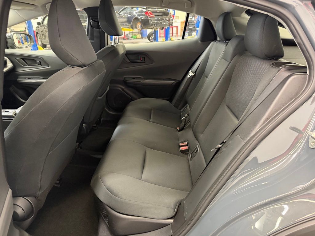 Used 2025 Toyota Prius LE FWD image 13
