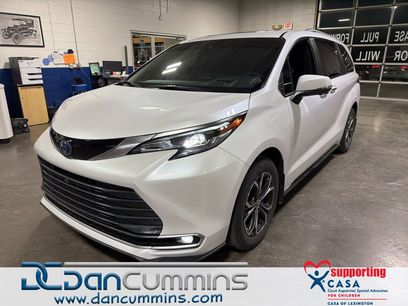 Used 2025 Toyota Sienna Platinum
