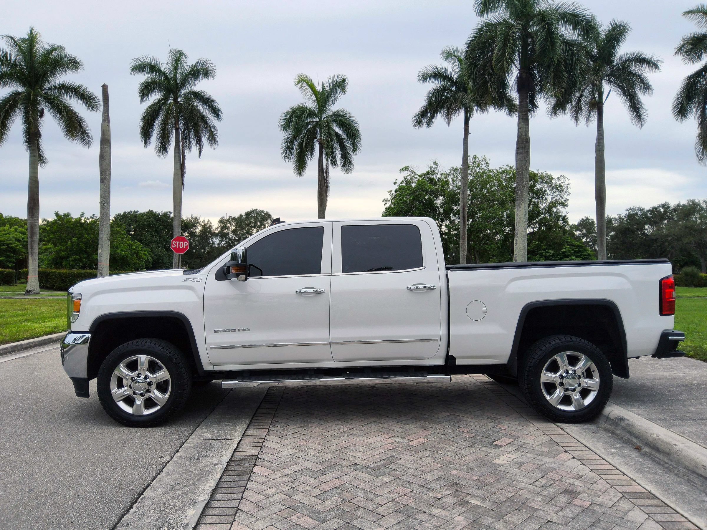 Used 2019 GMC Sierra 2500 SLT AWD/4WD image 20