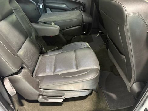 Used 2018 Chevrolet Suburban Premier image 28