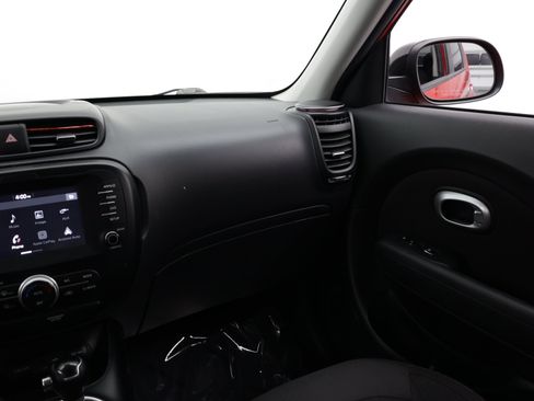 Used 2018 Kia Soul + FWD image 27